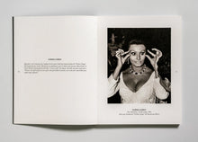 Carica l'immagine nel visualizzatore di Gallery, 100 Fotografie iconiche
