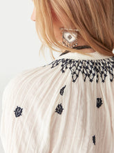 Carica l&#39;immagine nel visualizzatore di Gallery, Blusa Sybille - Blue Lagoon
